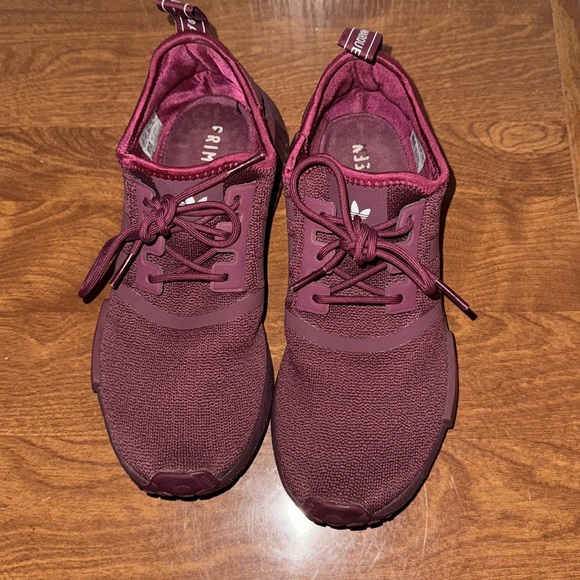 Adidas shoes - Picture 2 of 5